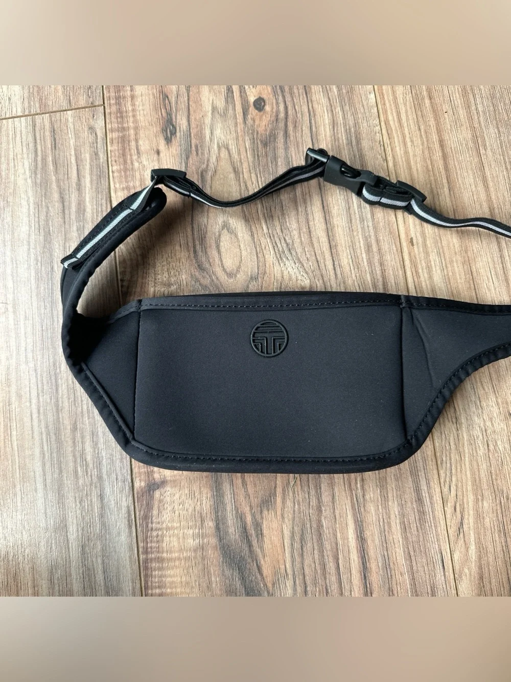 Tory Burch Sport Belt Bag neoprene Black White EUC
